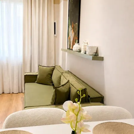 Zest Premium 7 Apartment